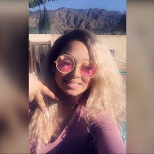 Meet your Posher, Rita